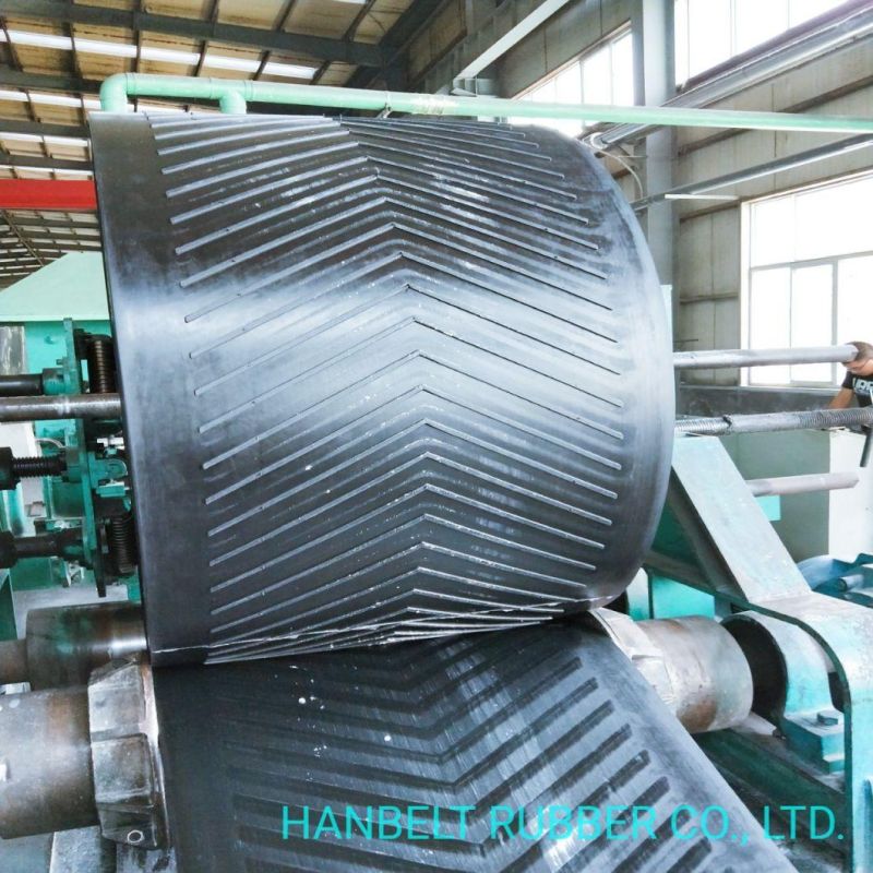 Wear/Tear Resistant Ep Rubber Conveyor Chevron Belt with High Quality