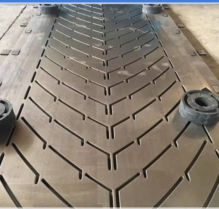 Heavy Duty Chevron Conveyor Belt Moulded Edge for Cement