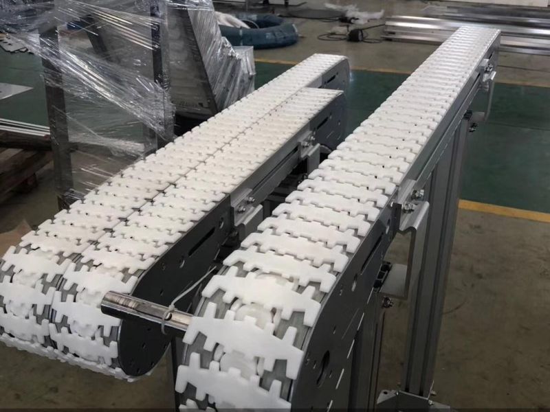 Vertical Slat Inclined Screw Chain Conveyor for Packages Boxes Bottles Automatic Transmission Line Water Factory Layout Design