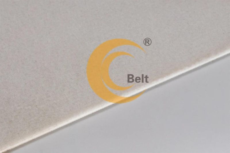 White felt conveyor belt with PVC inner layer