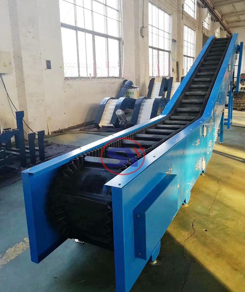 Oil-Resistant Rubber T-Cleated Belt Conveyor with Baffer for Fish Powder Meal