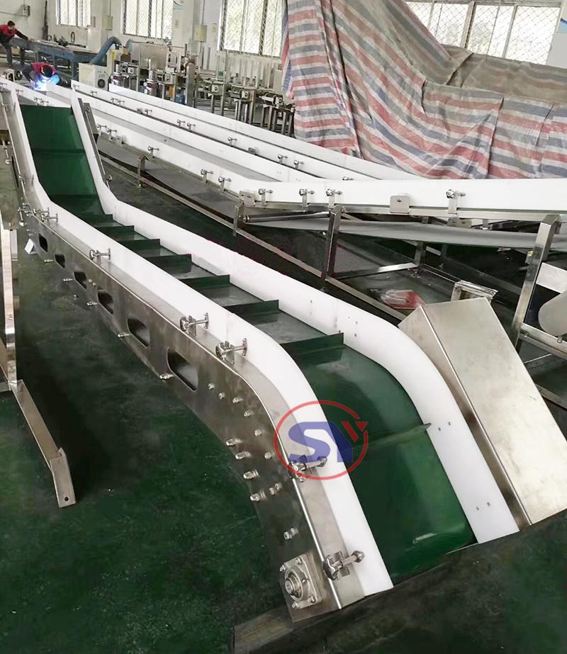 Stainless Steel Climbing Incline Apron Conveyor Belt with Discharge Funnel