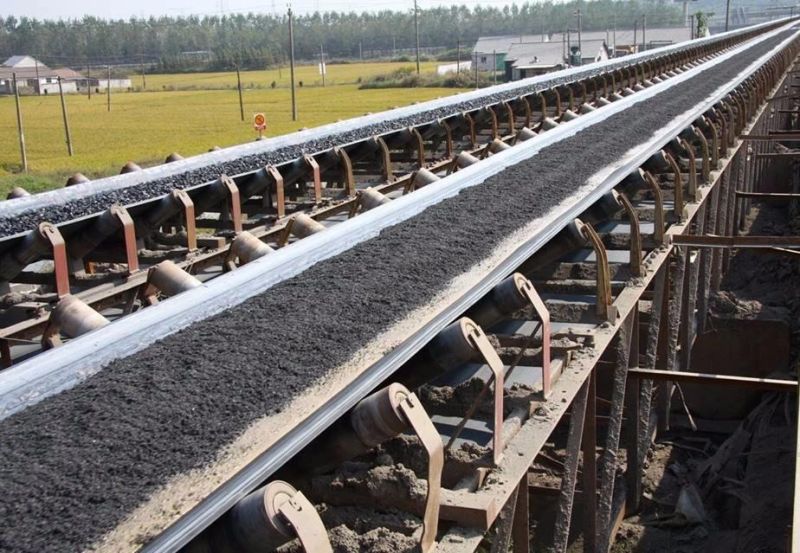 Hot Selling Cheap Coal Mining Ep Rubber Conveyor Belt on The Ground